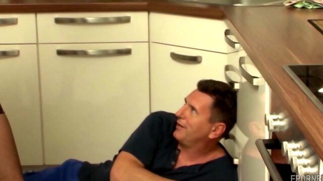 Mom Humped In Kitchen - Hard sex
