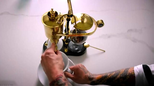 Alexis Fawx, Stora Bröst