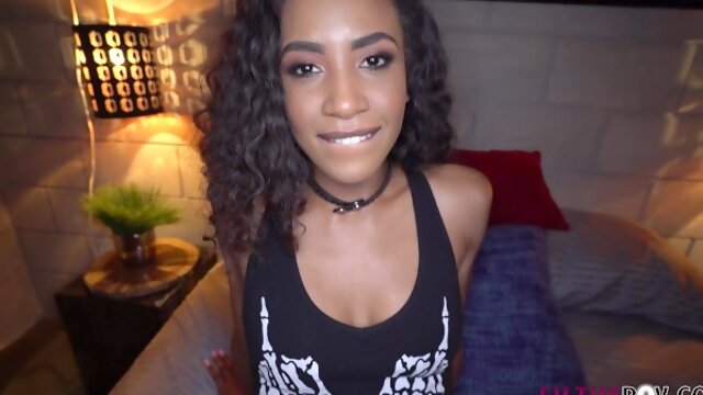 Glamour Demi and Peters brunette sex