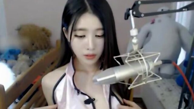 Korean BJ teen plays with dildo: Amateur, Babe  Asian Porn