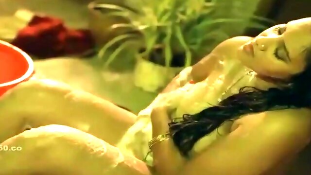 Sona Part 01 2024 Ullu Hindi Web Series 4