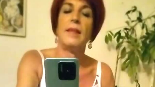 Crossdresser Nylon