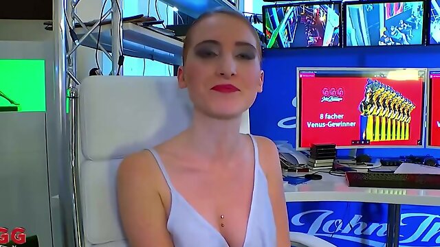 Free Lia Louise Doing Gangbang Bukkake Cum In Mouth