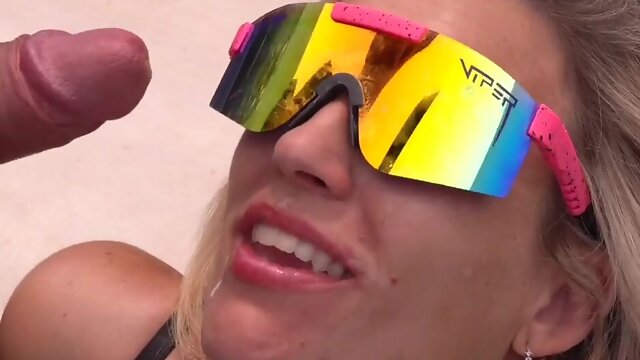 Lilly Real MILF Cumshot Compilation