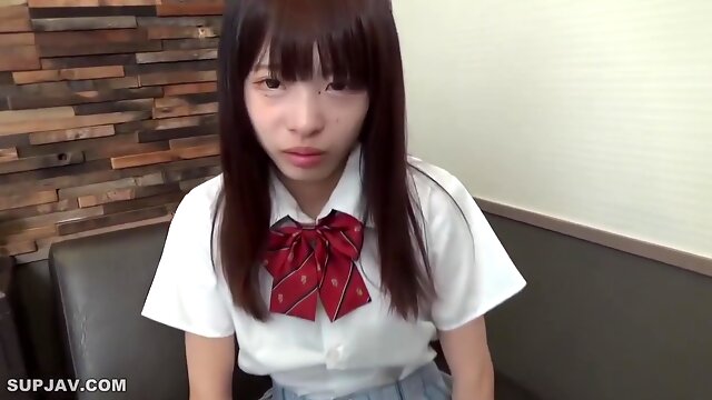 Sho./a Clerk At An Animal Pet Shop. To Buy A Present Fo