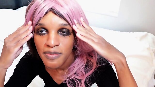Beautiful Femboy, Shemale