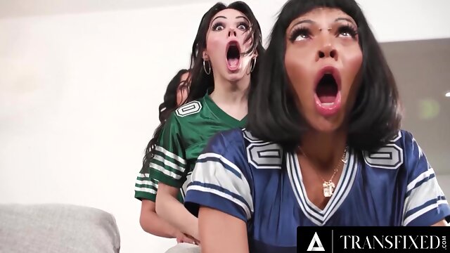 Tess Lyndon and Gina Devines Outdoor POV Sparks Heat