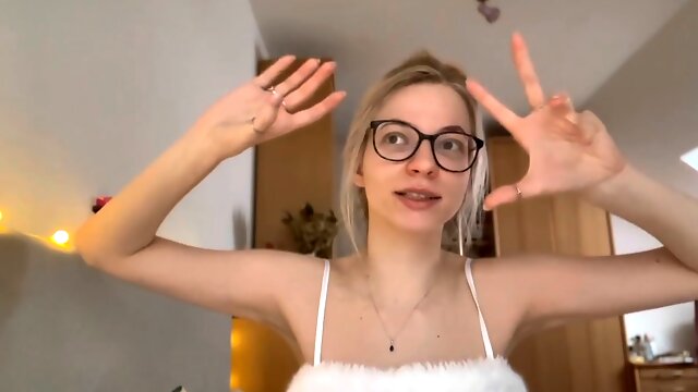 Amateur podcast with dominant woman Goddess Bella Rae discussing how porn influences mens sexuality