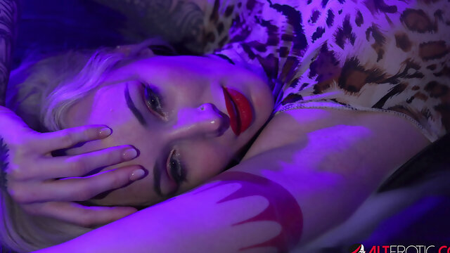 Kitty Quinn Smokes Her Night Away in Smoked Out Blondie