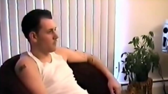 Branlé Par Un Gay
