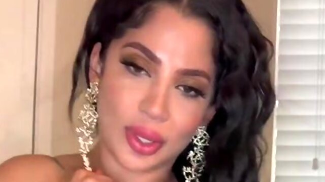 Big Bootie Spic MILF Homemade sex