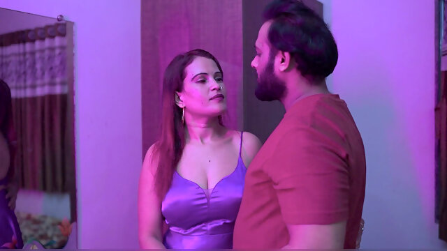 The girl was alone at home, called her boyfriend and started having sex with him in a romantic light, very hard fucking clear Hindi