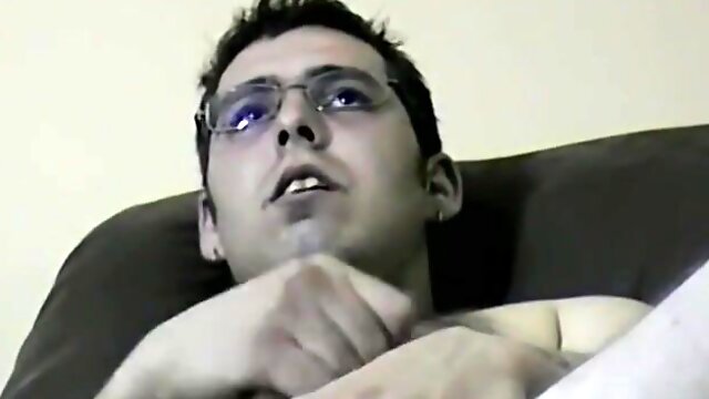 JoeSchmoeXXX.com - Hairy straight guy Brad explodes a huge load on live cam