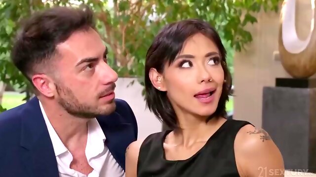 Veronica Leal - Dazzling Veronicas Medium Size Tits Dirt