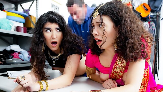 Nikki and Satine decide to cooperate with Jack