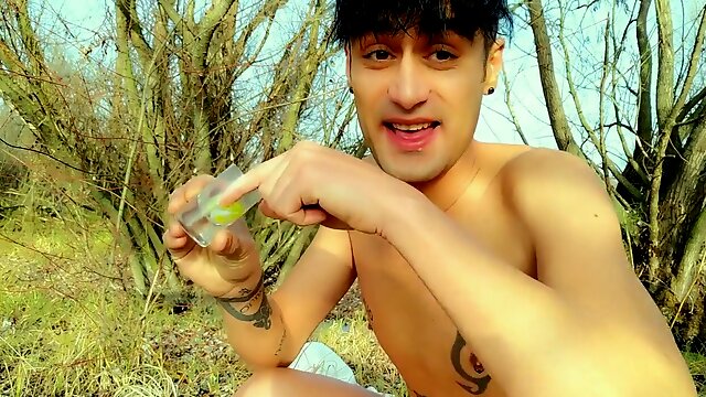 Gummy hairy men in backside , swallowing gummy bears with jism and piss on gummy bears - vore