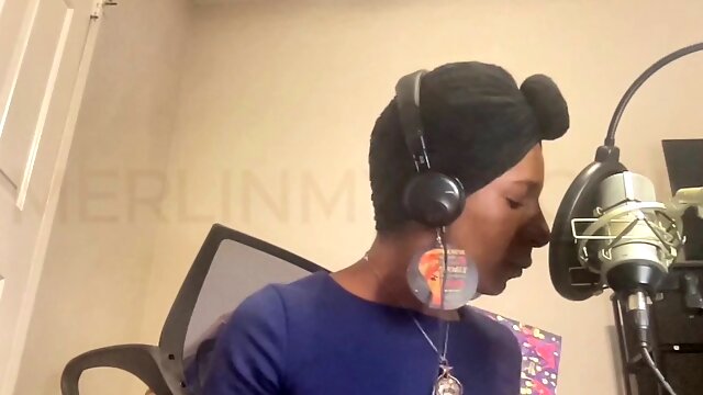 Ebony Solo Cumshots, BBC