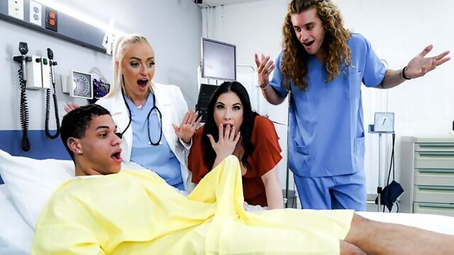 Brilliant Elana Bunnz and Ivy Mae Lynns blowjob dirt