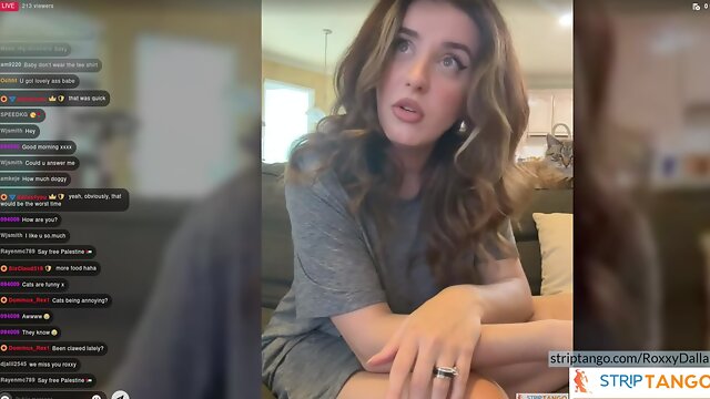 RoxxyDallas Free live porn at stripTango
