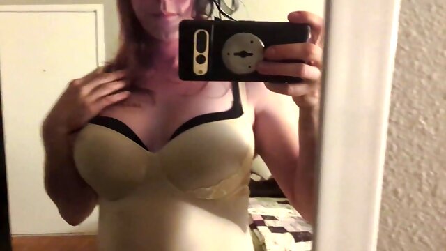 Handjob, Amateur, Shemale, Stepmom, Cumshot, 2025