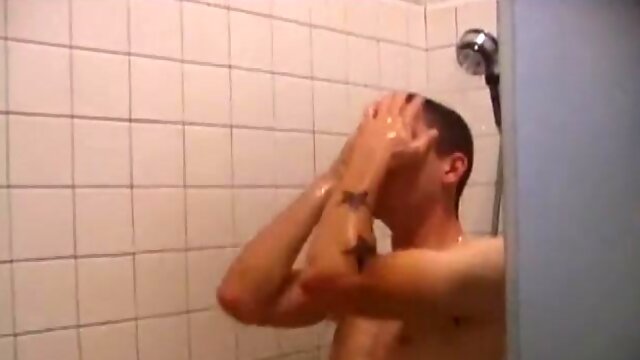 Inexperienced Dan Bathroom Tugging