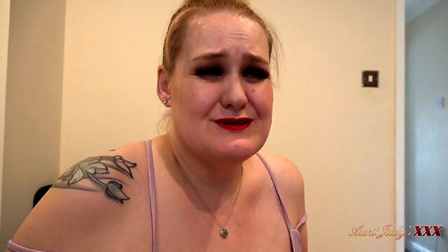 Dollish Becky - big natural tits porn - Aunt Judys XXX