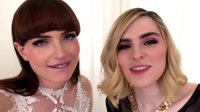 Ella Hollywood Shemale, Natalies Mars, Threesome