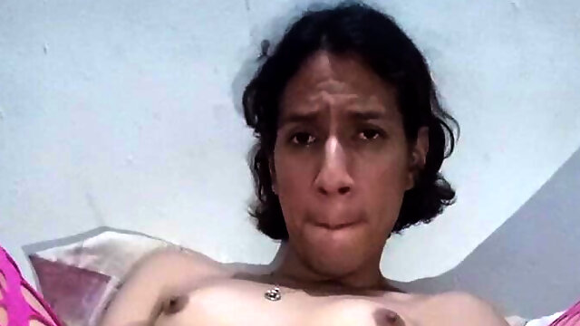 Colombian, Sissy