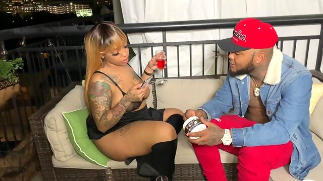 Bootyfull: Big Tits, Big Ass  Blowjob Porn