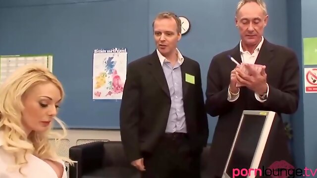 Blondes In Office Fourway Give Head To Shlong