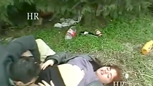 Unpublished Amateur Porn With 90s Housewives #2