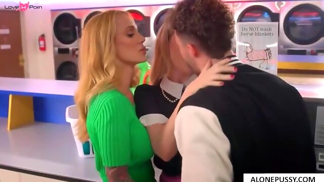 Former Teacher Blows Students 18+ Mind With Sex Ed Lesson - Sarah Blake, Sarah Jessie And Blake Blossom