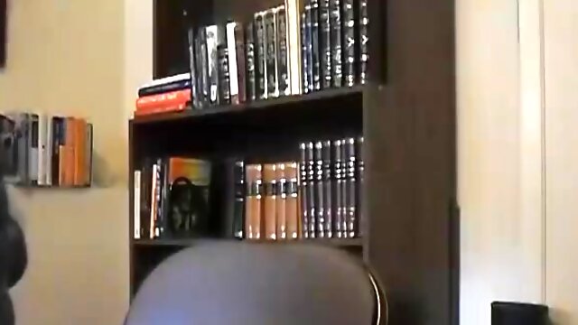 Gilf Makes Dick Sucking House Call In The Afternoon