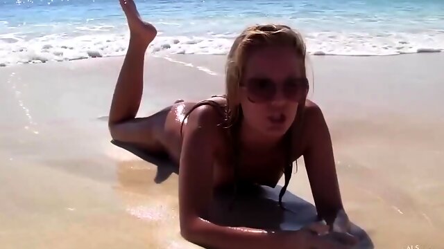 Shalina Devine, Bibi Noel And Blue Angel In Skinny Naked Girls On The Beach