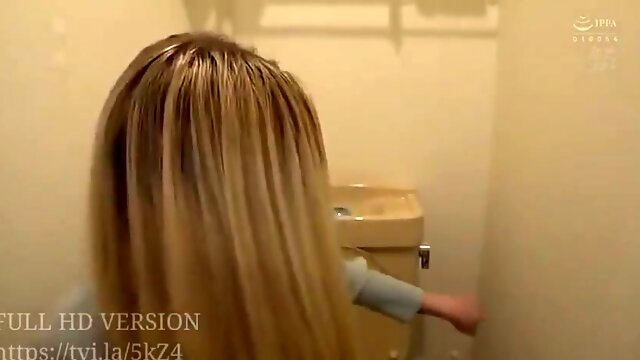 Married Woman Actress Just Started Working As An Assistant Director, But Ends Up Making Her Porn Debut 5kz4