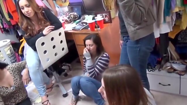 Tugjob Cumshot