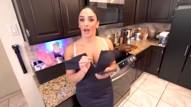 Sheena Ryder In Controlling My Stepmoms Vibrator