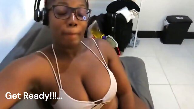 While I Was Getting Black Ebony Girl To Give Me Sloppy Head She Said Someone Stepdaughter Seen A Bum - Jhodez1