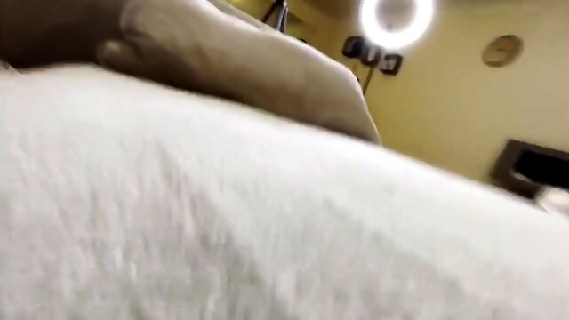 Homemade Fuck For Gilf And She Takes A Massive Facial