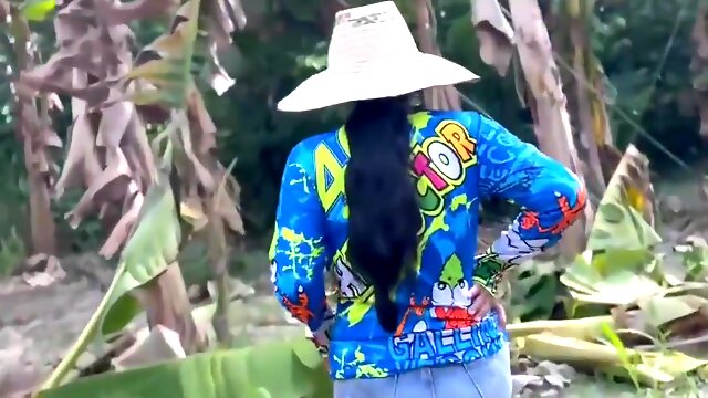 I Offer Money To A Peasant To Cum In Her Mouth