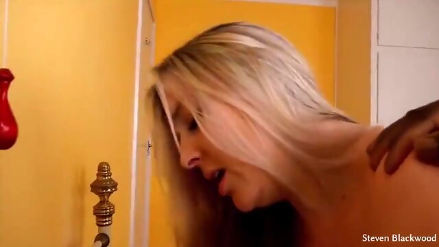 The Neighbours Slutty Stepmom With Charli3 Ra3