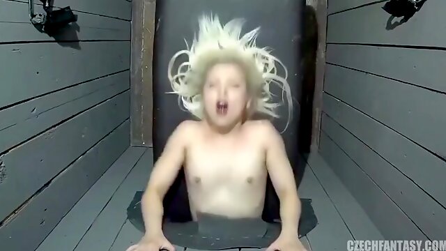 Fuck And Enjoy Beauty Girl