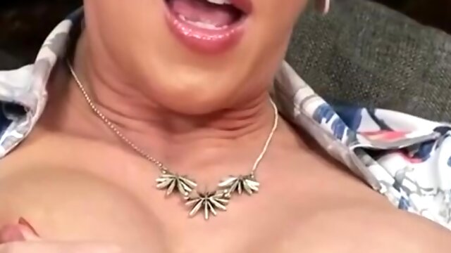 Dee Williamss Silicone Tits Xxx By Milf