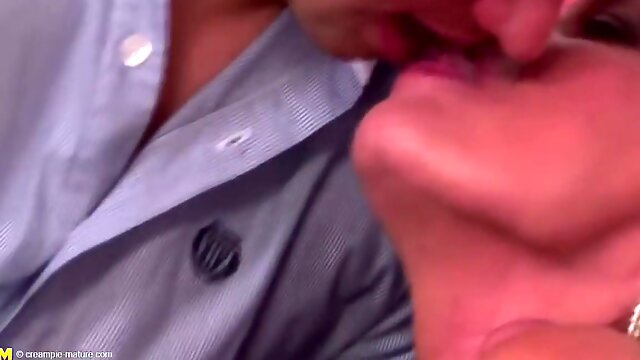 Gilf Creampie Inside, Oma Anal Creampie, Gilf Sperma Drinnen, Mutti