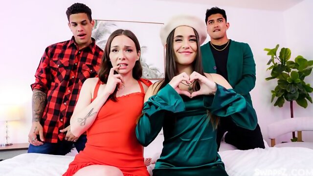 Hot Daisy Pheonix and Tess Thompson at skinny sex