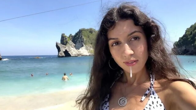 Hottie Sucks My Dick on a Public Beach and Walks along the Shore with Cum on ...