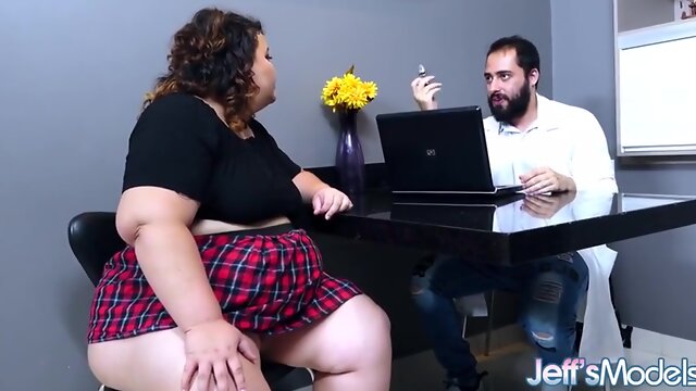 Yvi Valentinny - Yvi Bangs Her Sex Therapist