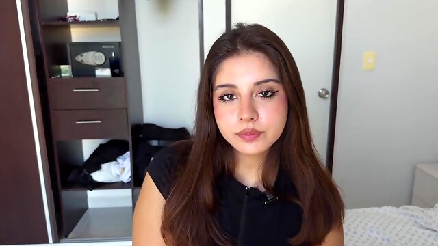 La Mejor Amiga De Mi Hermana Me Pide Tener Sexo