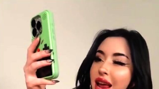 Glamour Hot Babe Dildo Fun