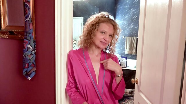 Tia Stone gets her pussy railed while wearing sexy lingerie